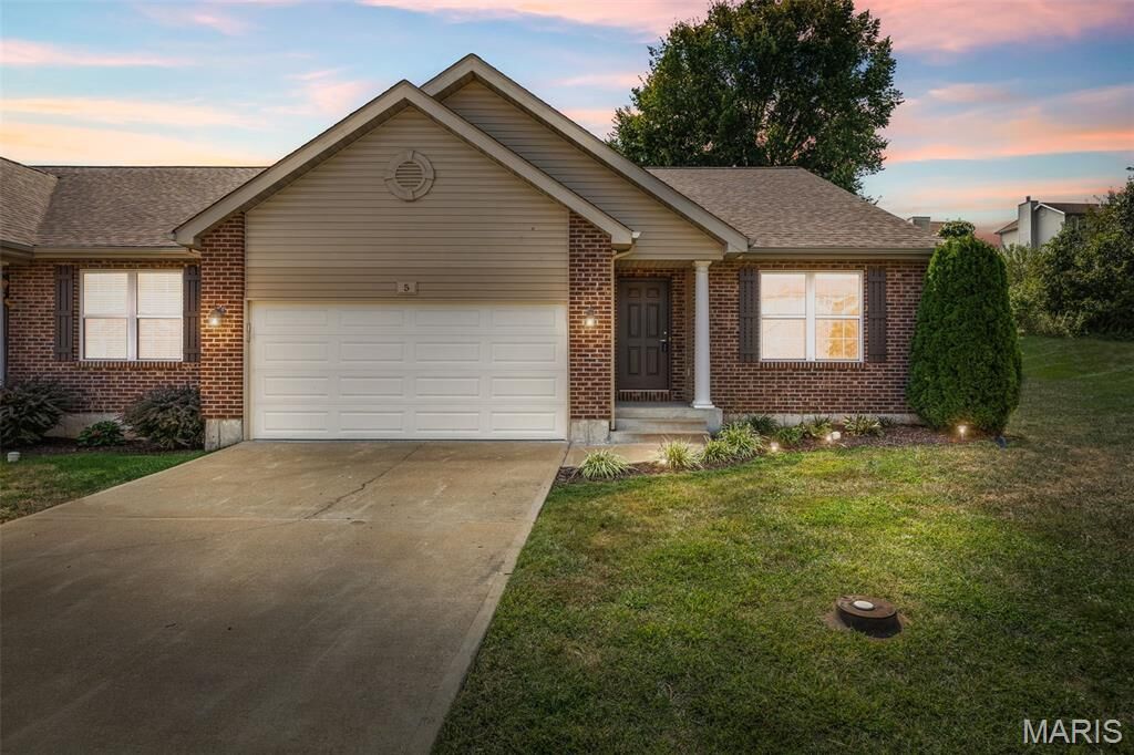 Property Photo: 5 Dawson Court MO 63028