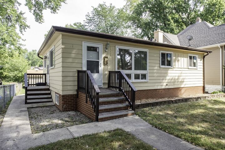 Property Photo: 2903 Emmaus Avenue IL 60099