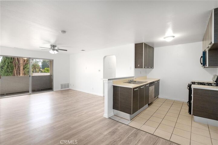 Property Photo:  7254 Vassar Ave 308  CA 91303 