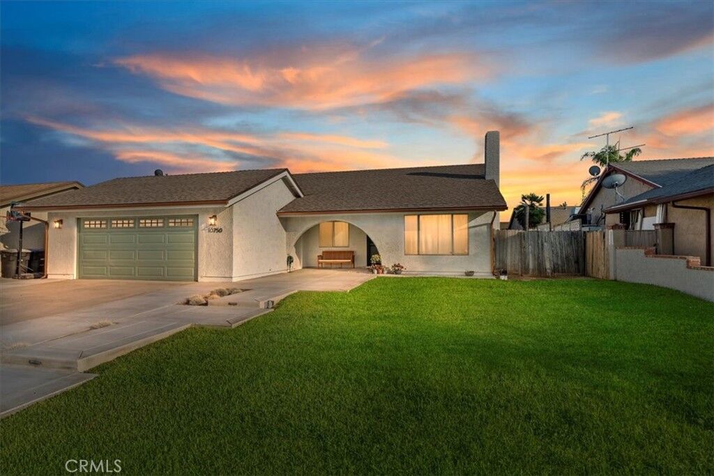 Property Photo:  10750 Hollenbeck Drive  CA 92505 