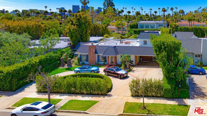 Property Photo: 525 N Rexford Drive CA 90210