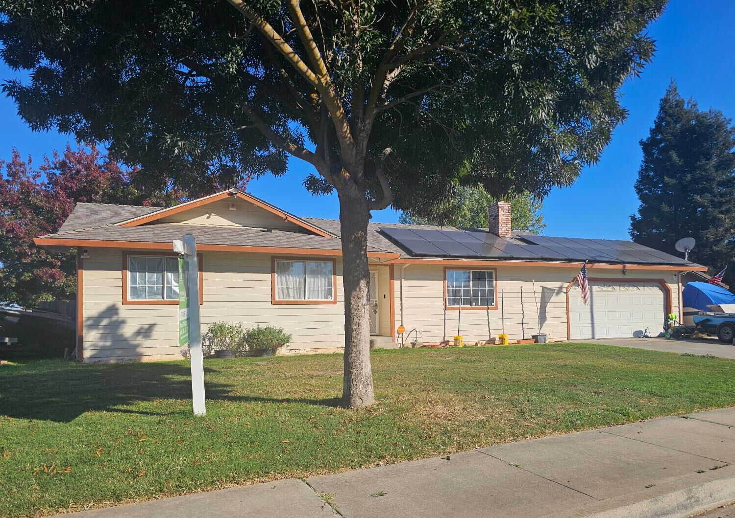 Property Photo:  410 Pamona  CA 95386 