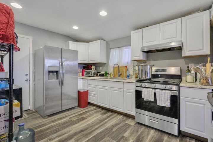 Property Photo:  803 Bird Avenue  CA 95215 