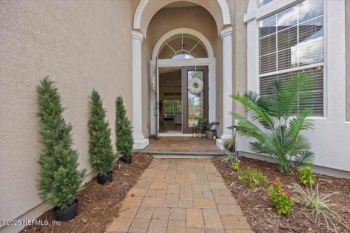 Property Photo: 243 Stonewell Drive FL 32259