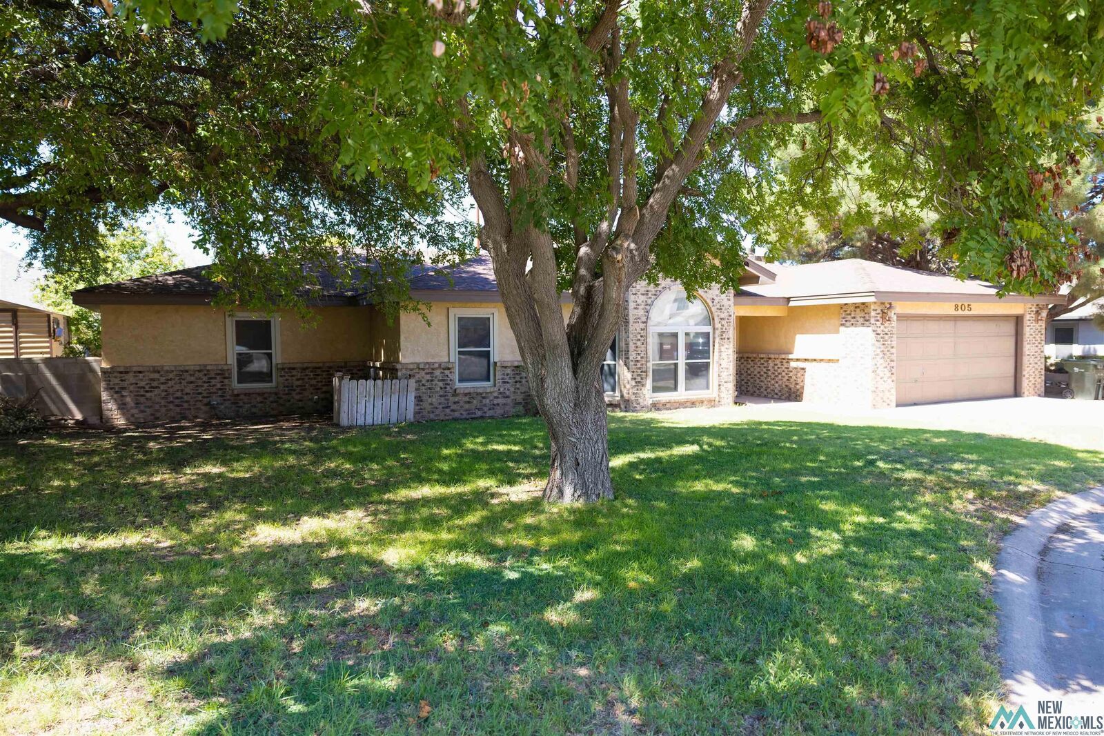 Property Photo:  805 Firestone Court  NM 88220