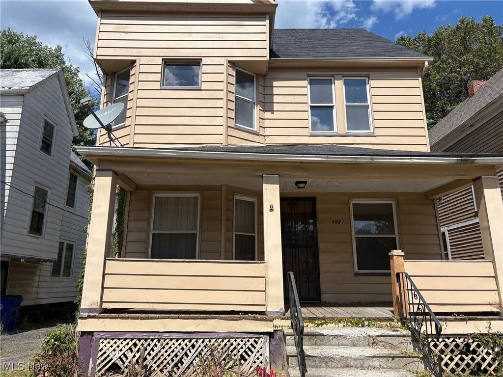 Property Photo:  9921 Hampden Avenue  OH 44108 