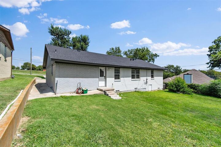 Property Photo: 421 E Tarrant Road TX 75050