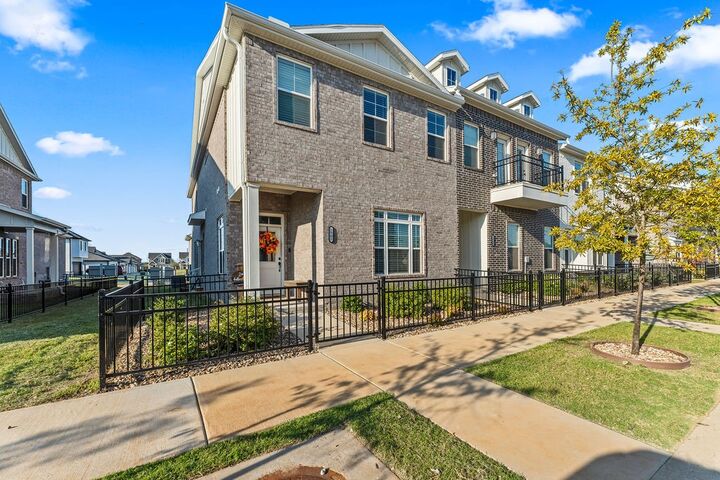 2902 SW Arlington Boulevard  Bentonville AR 72713 photo