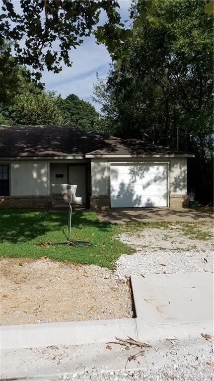 Property Photo: 511 N 9th Street AR 72756