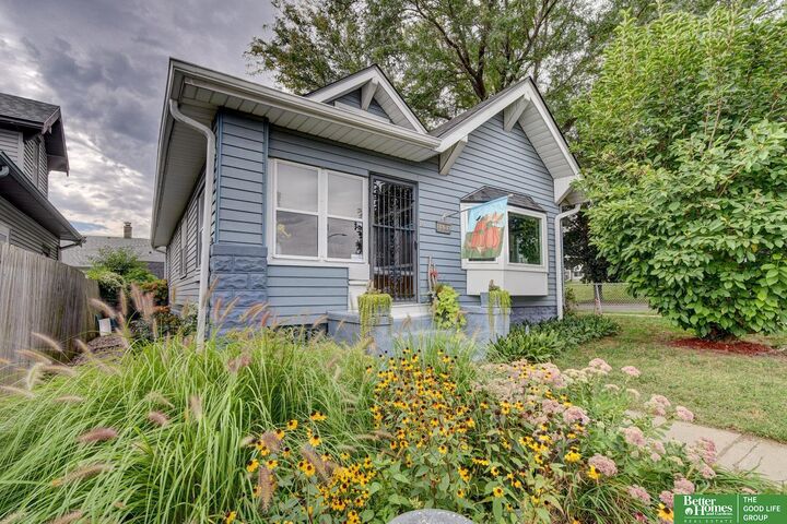 Property Photo:  2121 Castelar Street  NE 68108 