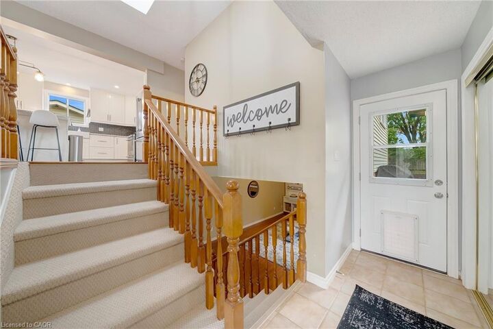 Property Photo: 28 Lynden Hill Crescent ON N3P 1R3