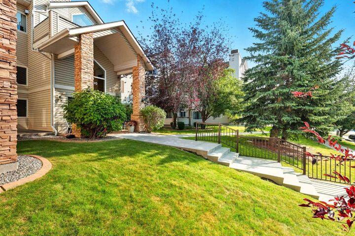 Photo de la propriété:  7451 Springbank Boulevard SW 1211  AB T3H 4K5 