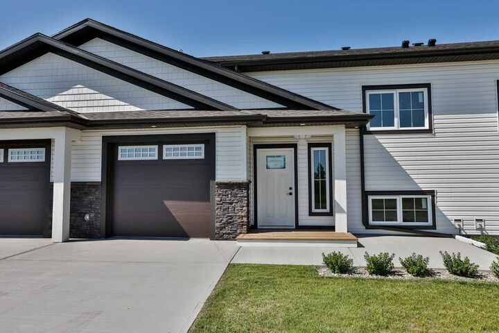 425 Meadowlark Way — photo 1