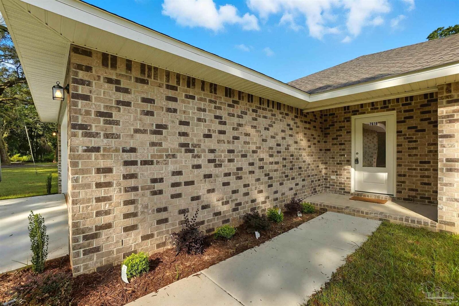 Property Photo:  7616 Homerun Rd  FL 32583 