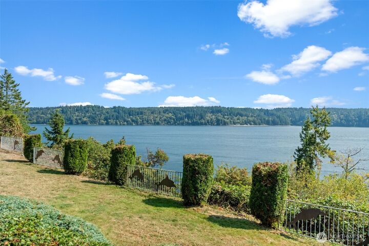Property Photo:  13773  Banner Road SE  WA 98359 