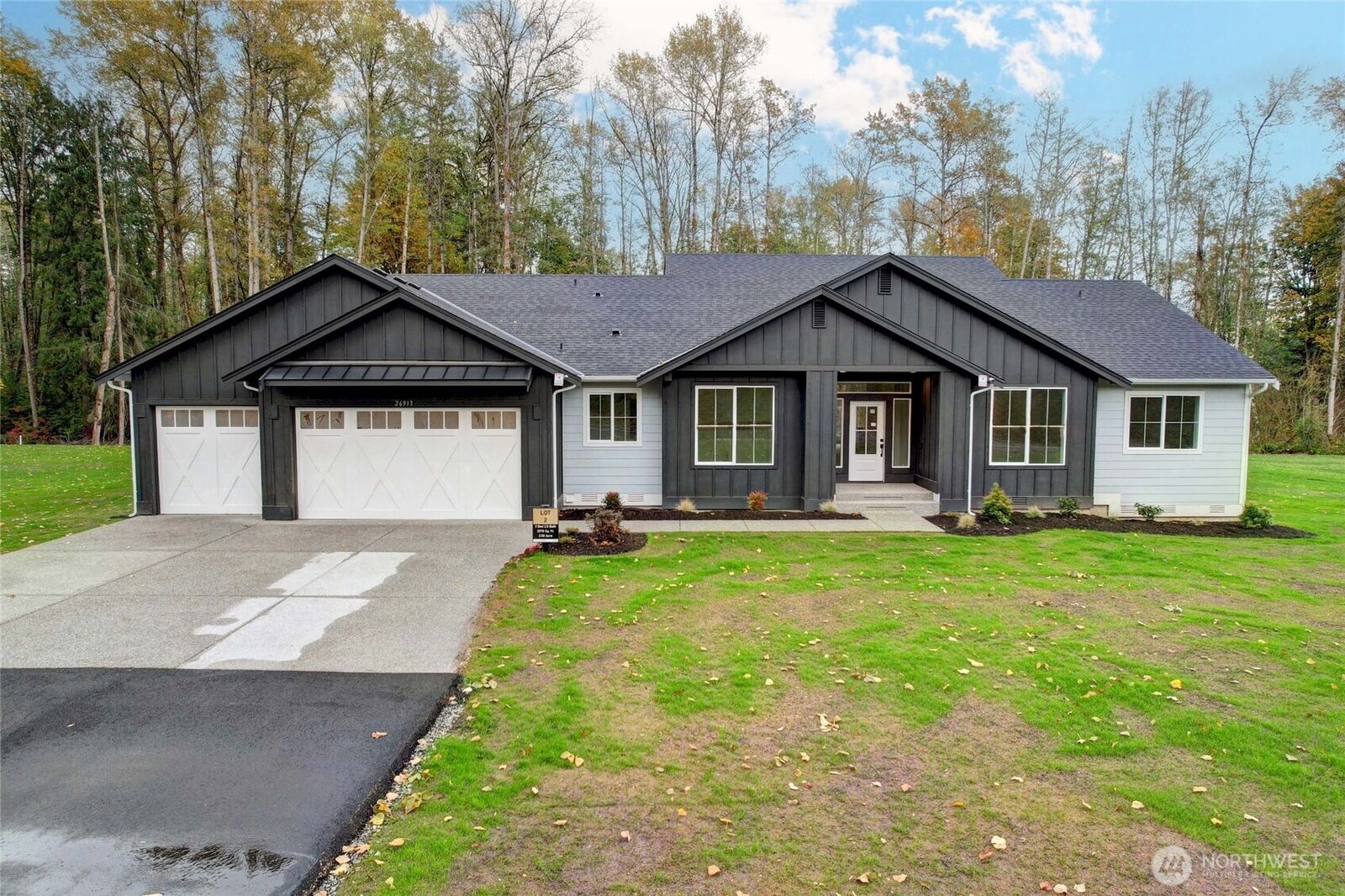 Property Photo: 26913 3rd Avenue NE WA 98223