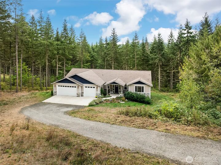 Property Photo: 7547 152nd Lane SE WA 98589