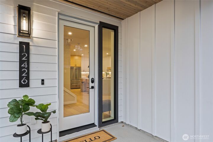 Property Photo:  12426 NE 90th Street  WA 98033 