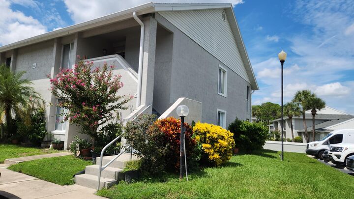 Property Photo:  5617 Blue Shadows Court 4  FL 32811 