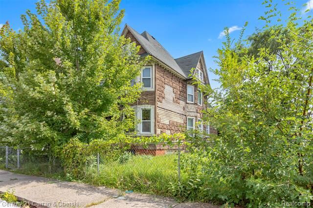 Property Photo:  232 Horton Street  MI 48202 