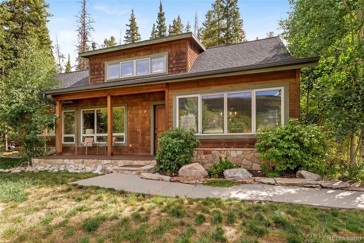Property Photo: 9 Davis Court CO 80424
