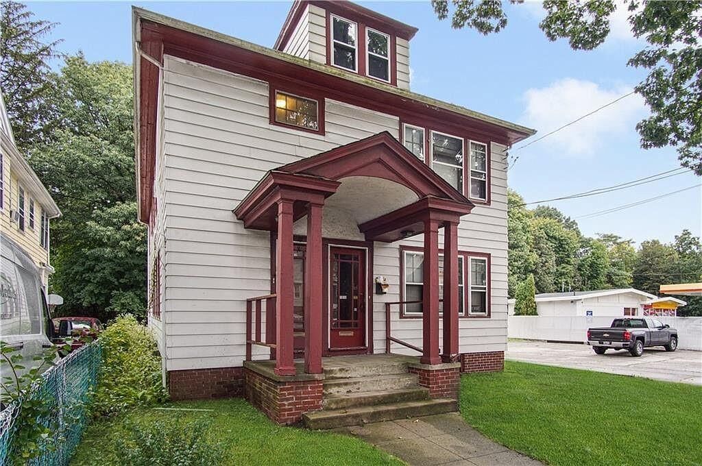 Property Photo:  1012 Narragansett Boulevard  RI 02905 
