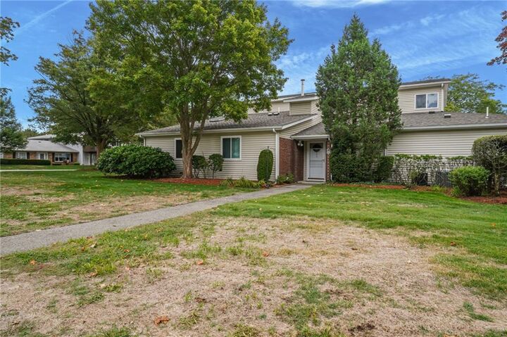 Property Photo:  995 Williamsburg Circle  RI 02886 