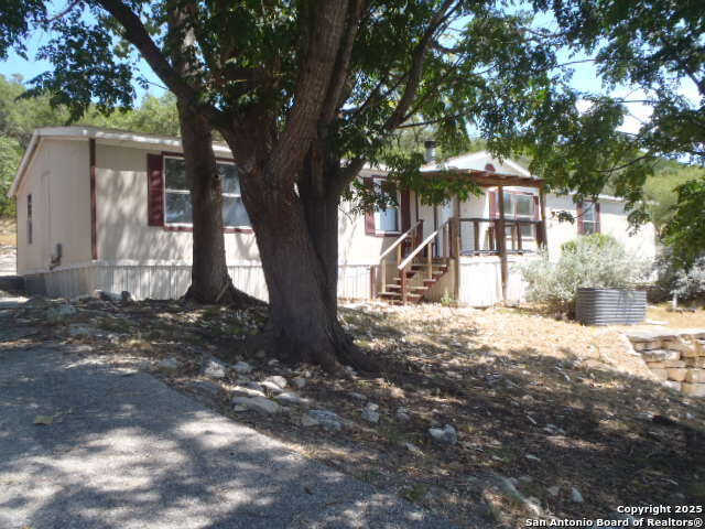 Property Photo:  410 Duck Mountain Ln  TX 78133 
