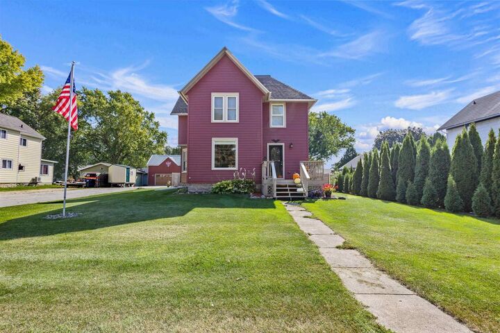 222 West Oak Grove Street  Juneau WI 53039 photo