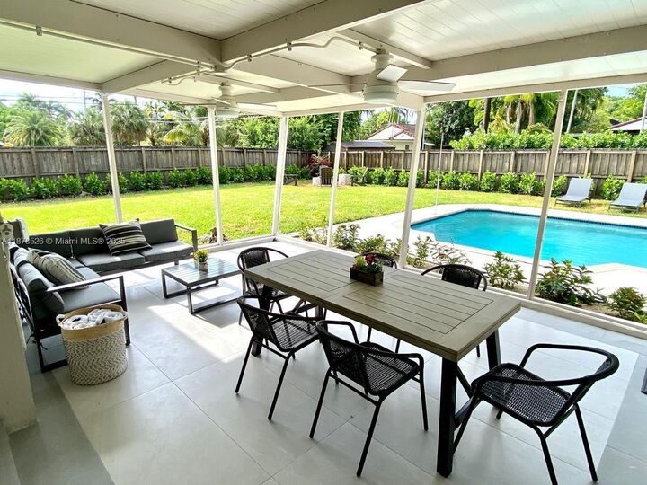 1438 Harrison St  Hollywood FL 33020 photo