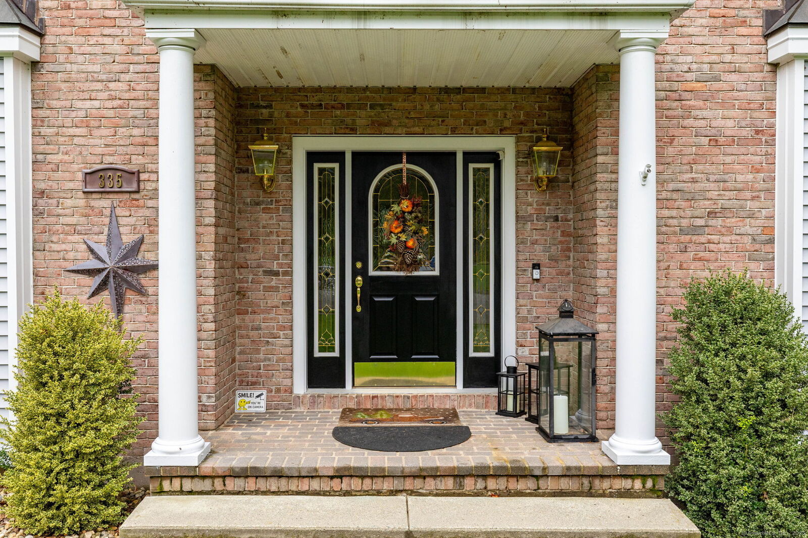 Property Photo:  335 Pennwood Place  CT 06010 