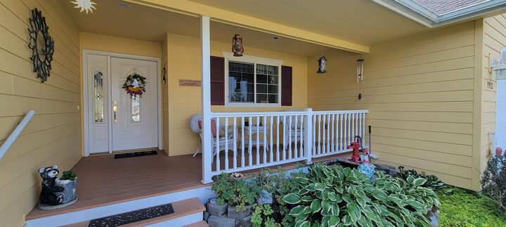 Property Photo:  3912 E Siskin Ln  WA 99021 