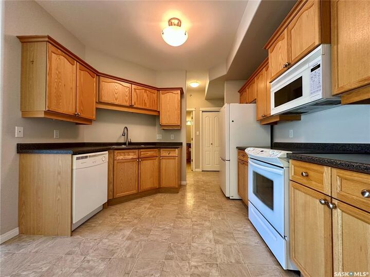 Property Photo: 110 Armistice Way 403 SK S7J 5L8