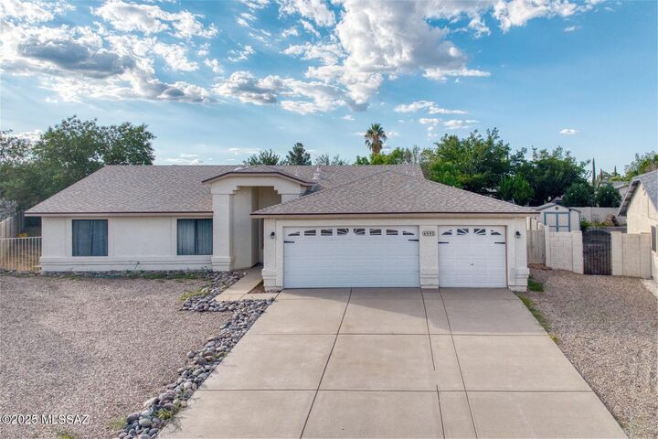 4993 E Santiago Court  Sierra Vista AZ 85635 photo