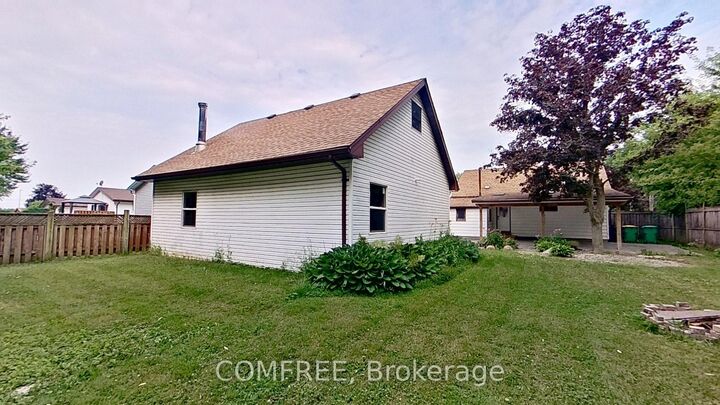 Property Photo:  155 North Street  ON N0L 1M0 