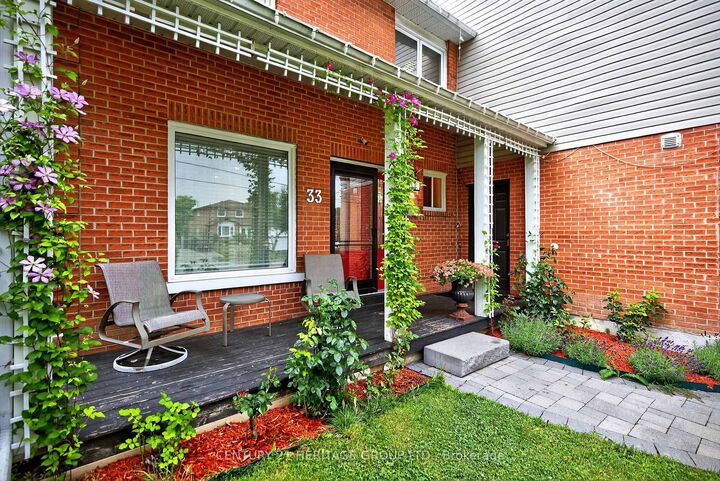 33 London Road  Newmarket ON L3Y 6A1 photo