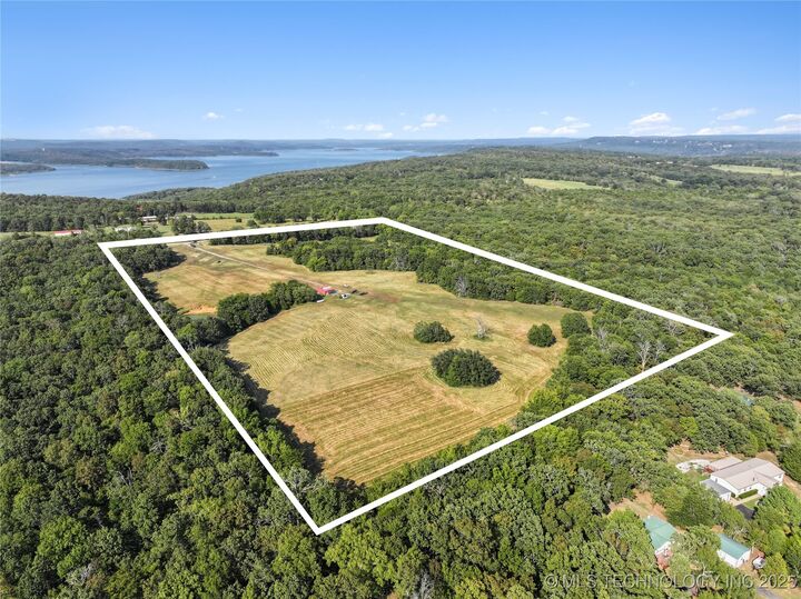 Property Photo: 450451 E 960 Road OK 74962
