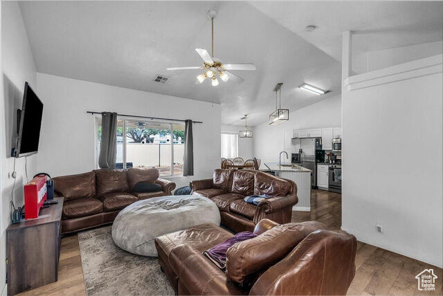 Property Photo: 470 E 1100 S 3 UT 84790