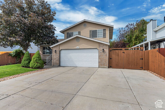 Property Photo: 6892 S Willowpond Way UT 84081