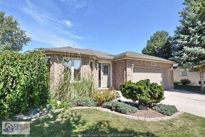 Photo de la propriété: 203 Mousseau ON N0R 1A0