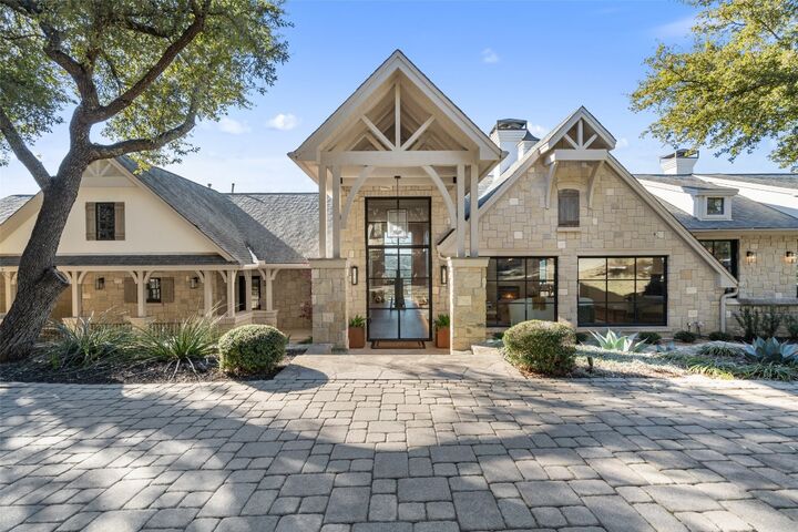 Property Photo:  1421 Circle Ridge Drive  TX 78746 