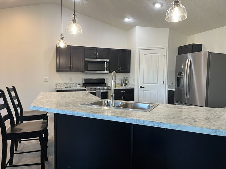 Property Photo: 7193 Pawnee Rd OH 44275