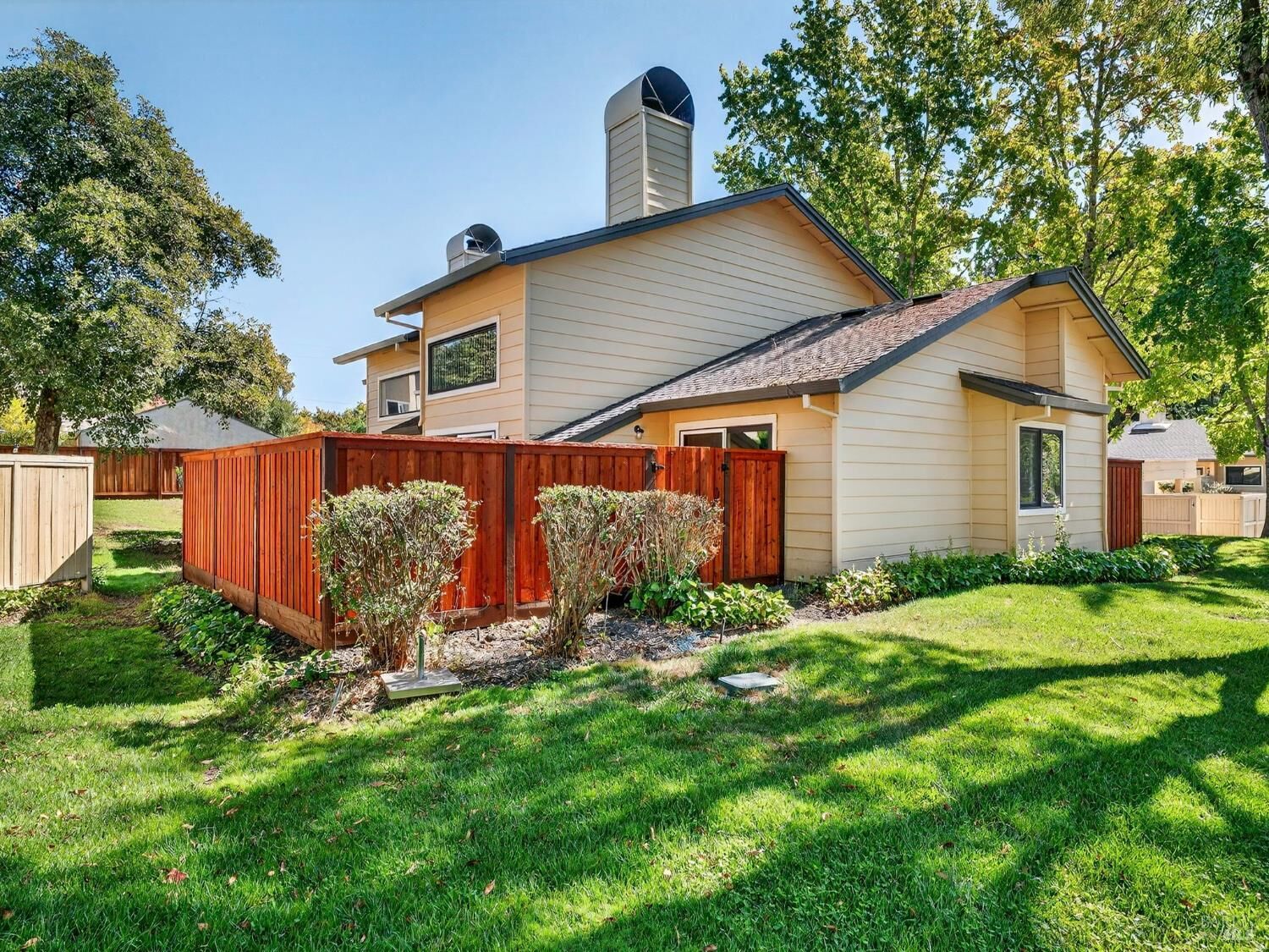 Property Photo:  2301 Woodlake Drive  CA 95405 
