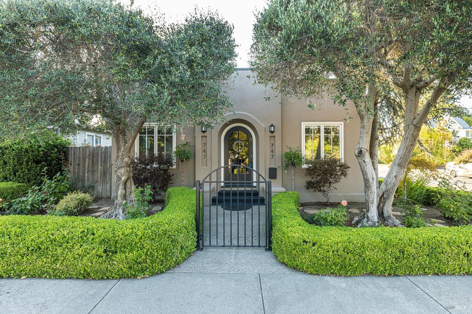 Property Photo:  747 Seymour Street  CA 94559 