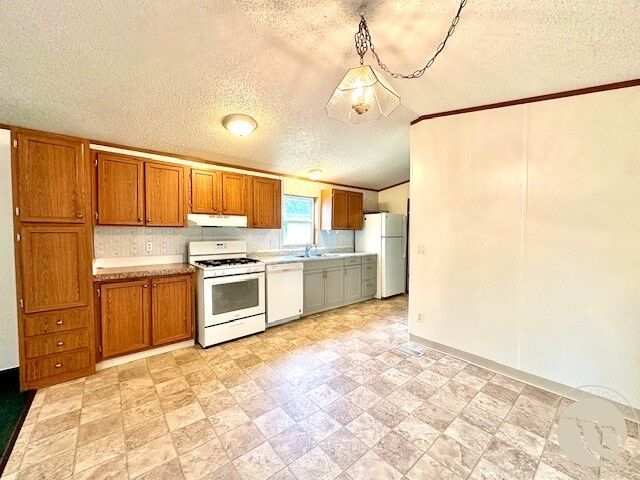 Property Photo:  1105 Sunhaven  MT 59044 