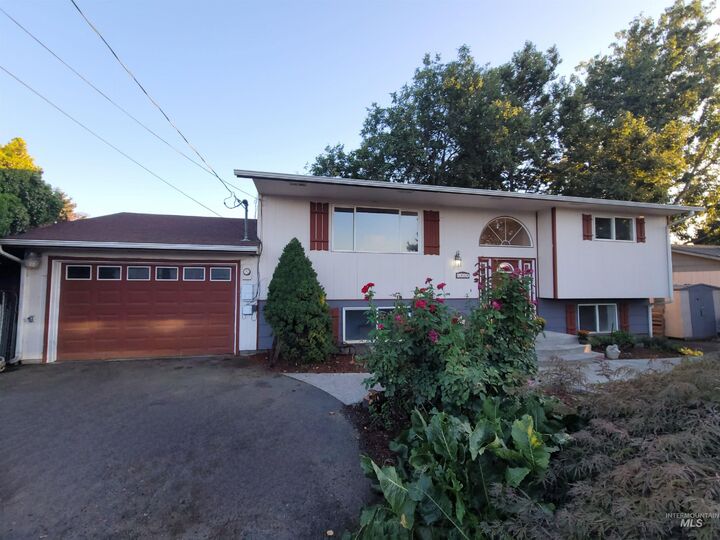 Property Photo:  2020 Powers Ave.  ID 83501 
