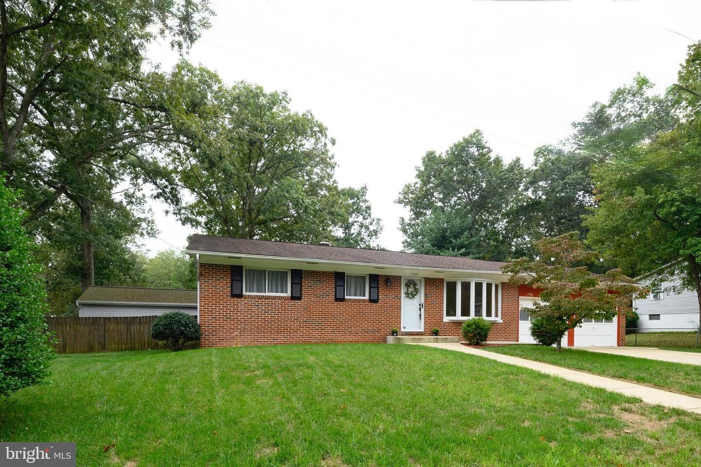 Property Photo: 1509 Manor View Road MD 21035