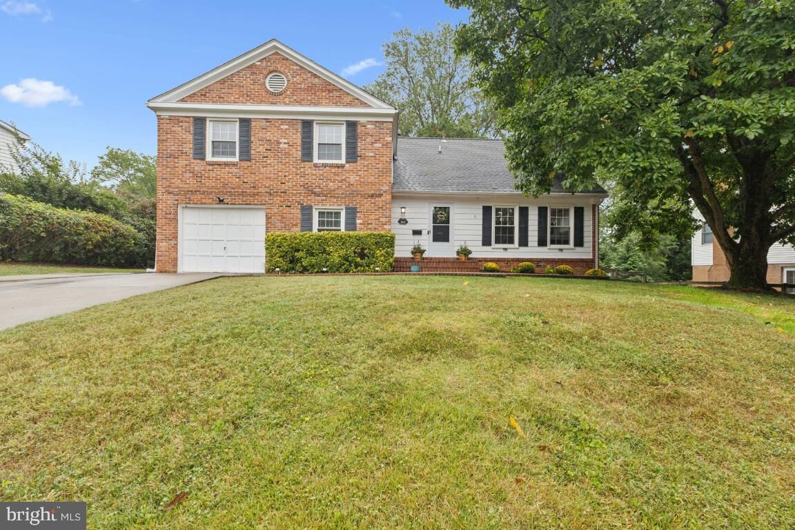 Property Photo: 4603 Holborn Avenue VA 22003