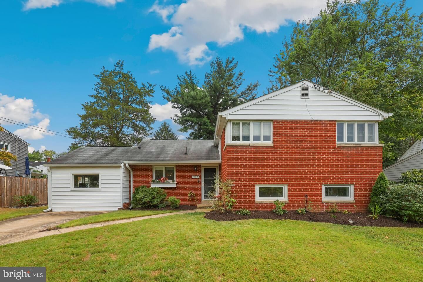 Property Photo:  957 N Paxton Street  VA 22304 