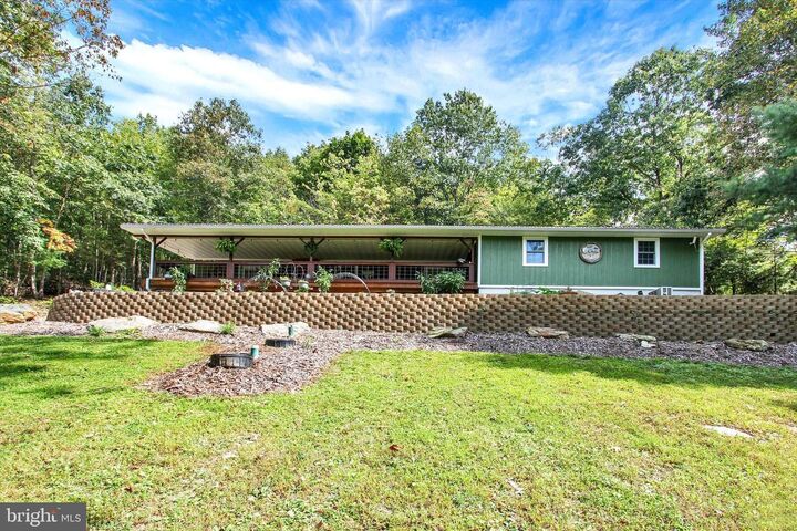 Property Photo: 305 Husson Road PA 17322